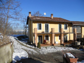 Casale immerso nel bosco a Casalborgone con piscina all'aperto